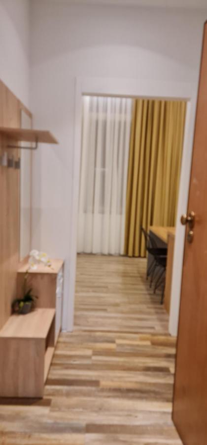New Modern Apartment In The Center Of Тирана Екстер'єр фото