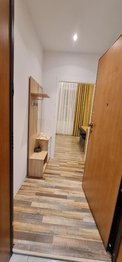 New Modern Apartment In The Center Of Тирана Екстер'єр фото