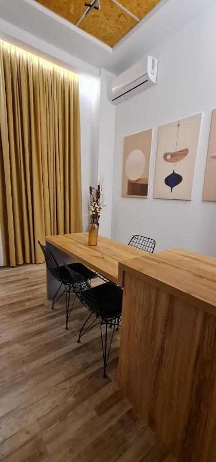 New Modern Apartment In The Center Of Тирана Екстер'єр фото
