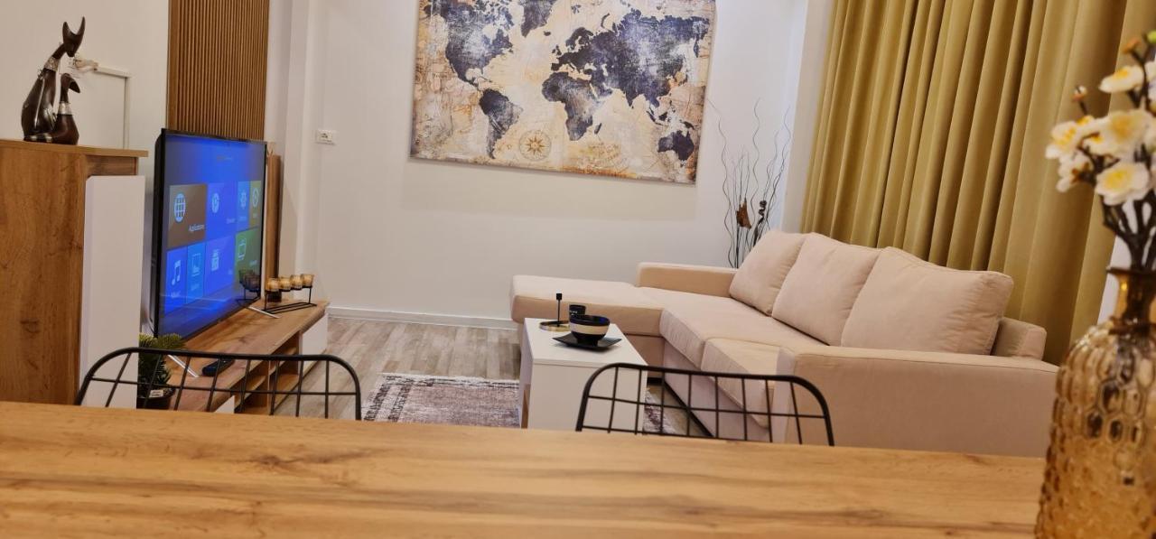 New Modern Apartment In The Center Of Тирана Екстер'єр фото