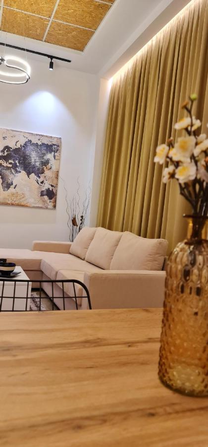 New Modern Apartment In The Center Of Тирана Екстер'єр фото