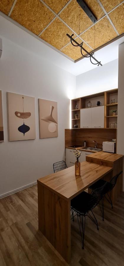 New Modern Apartment In The Center Of Тирана Екстер'єр фото