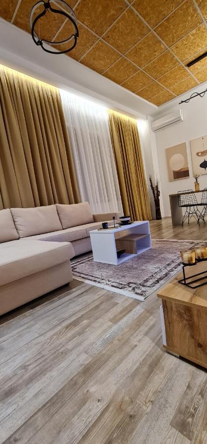 New Modern Apartment In The Center Of Тирана Екстер'єр фото