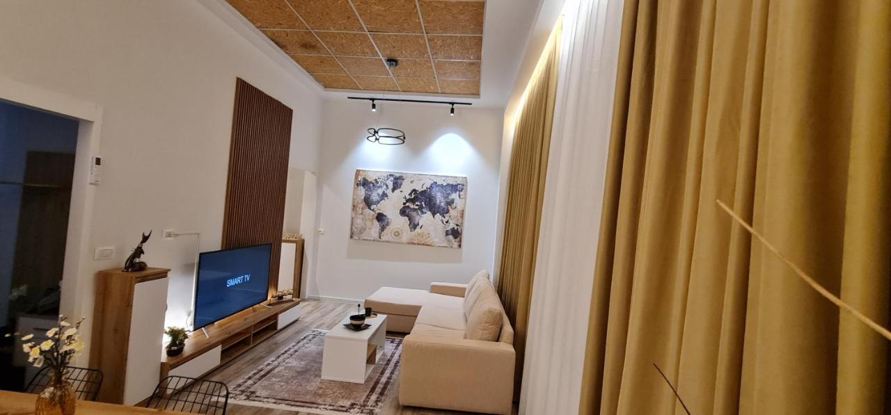 New Modern Apartment In The Center Of Тирана Екстер'єр фото