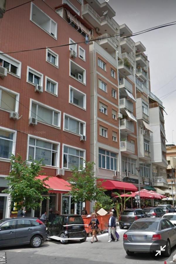 New Modern Apartment In The Center Of Тирана Екстер'єр фото